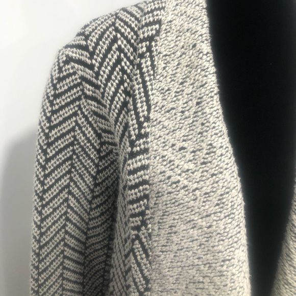 BB Dakota Black & White Open Front Cardigan - Picture 4 of 10